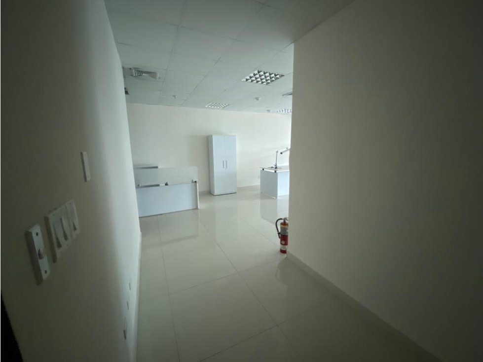 OFICINA AMOBLADA O VACIA 226 M2, EN TOWERBANK, CALLE 50 — foto 4