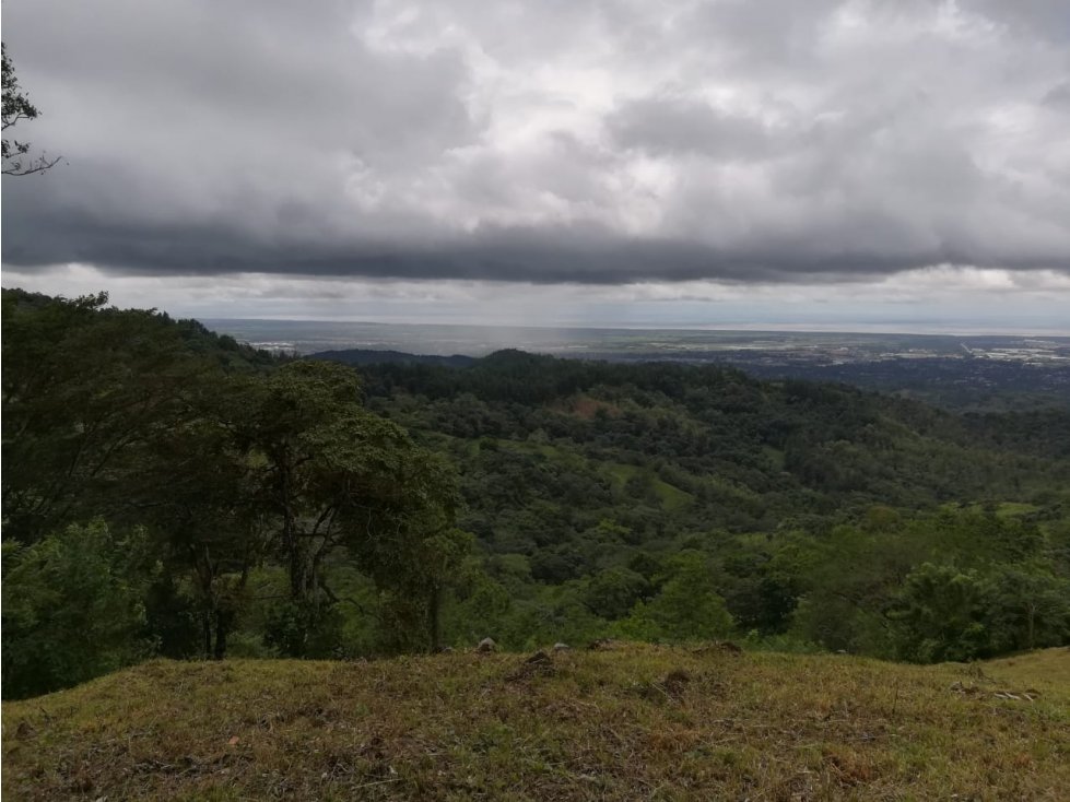 TERRENO DE 2817M2, EN PUNTO MAS ALTO DE LAS VISTAS DE CERRO AZUL - 1