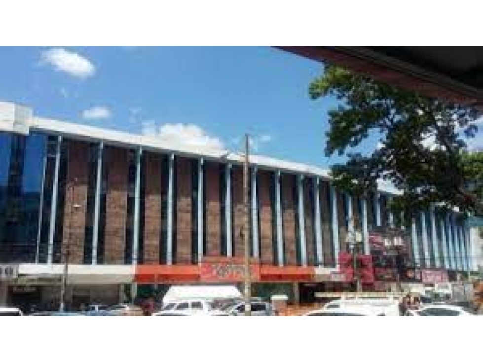 LOCAL PB DE 466 M² ($13.25xm2) PLAZA DORCHESTER VÍA ESPAÑA