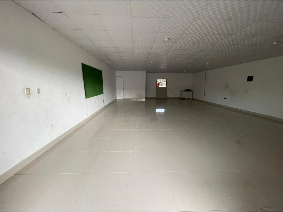 LOCAL DE 100M2, EN VIA PRINCIPAL DE LAS GARZAS, PACORA - 5