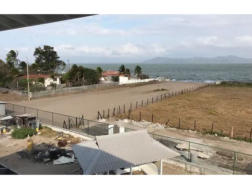 VENTA DE TERRENO DE PLAYA EN PUNTA CHAME 2250 m2 - 2