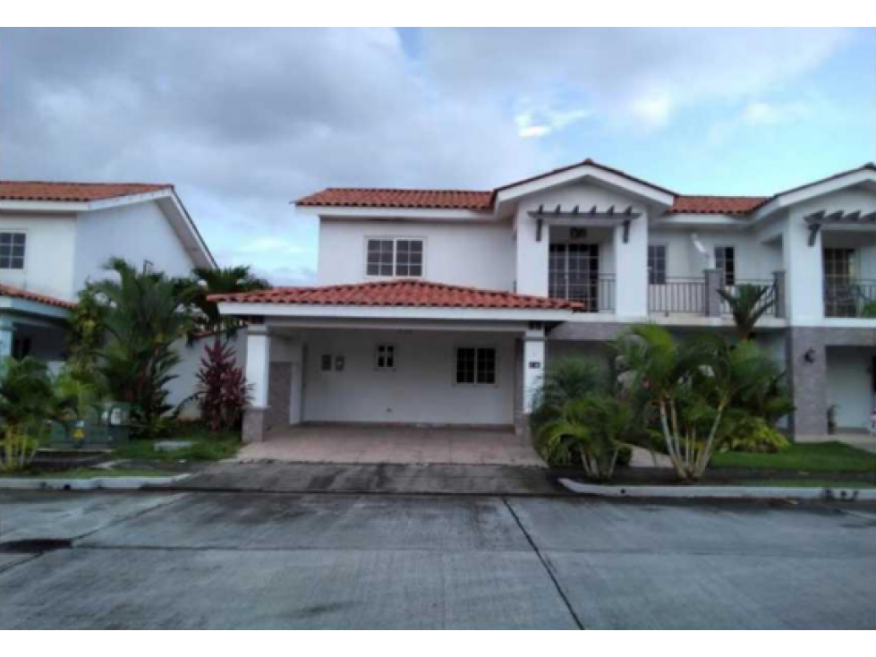 VENTA CASA 284M2 EN VERSALLES