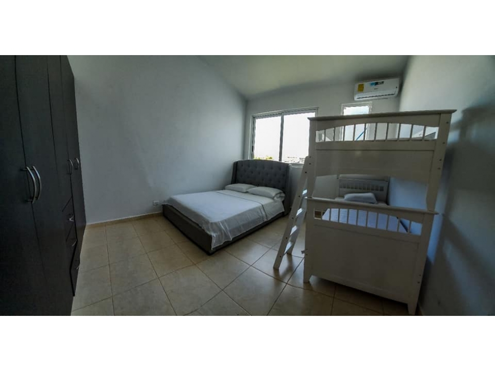 CASA HERMOSA CON PISCINA EN GORGONA — foto 2