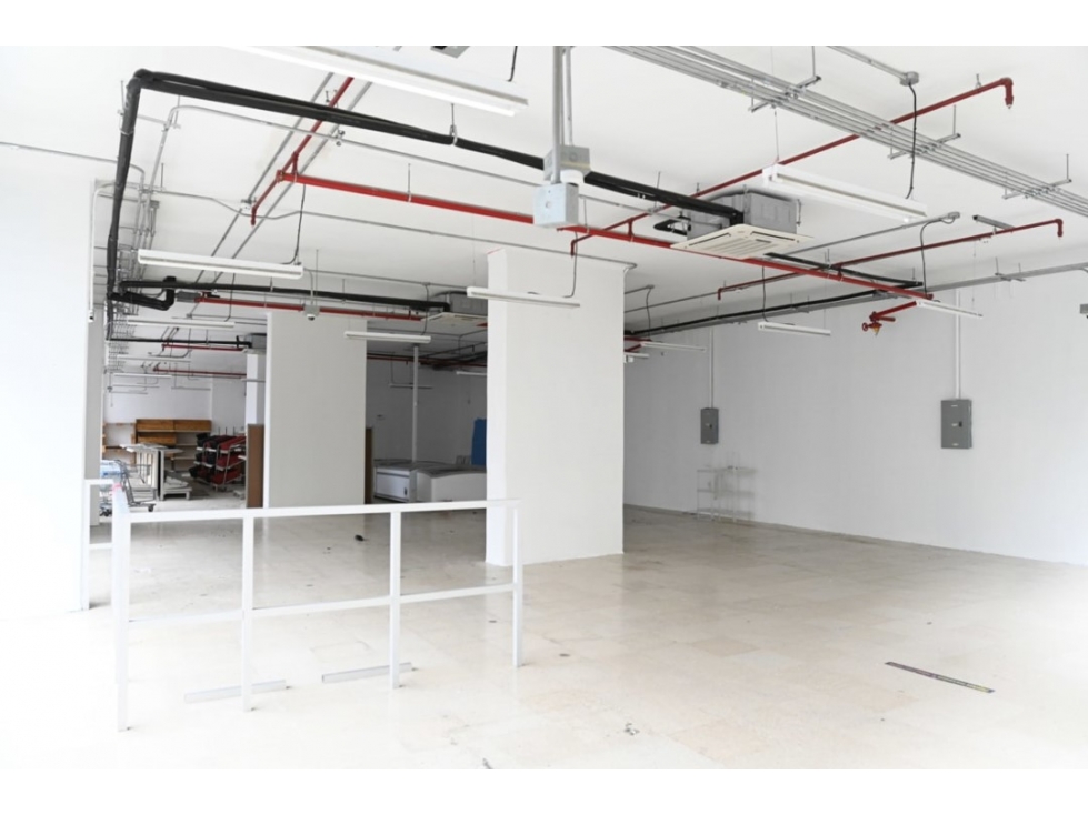 ALQUILER LOCAL COMERCIAL CALIDONIA PLANTA BAJA 322M2 - 2