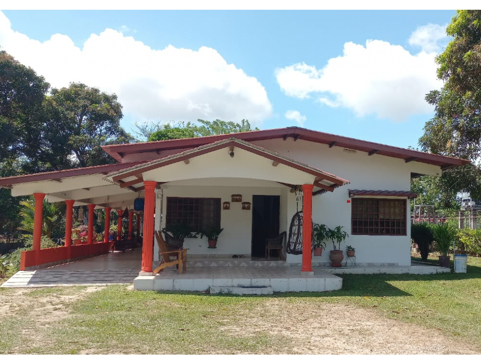VENTA DE CASA EN PENONOME CON 1,400 MT2 - SOBRE LA VIA INTERAMERICANA - 4