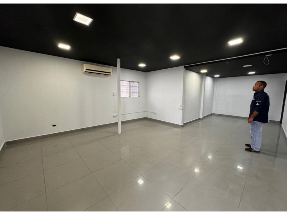 ALQUILER LOCAL 24 DICIEMBRE 2014.11M2 EXCELENTE UBICACIÓN CV — foto 2