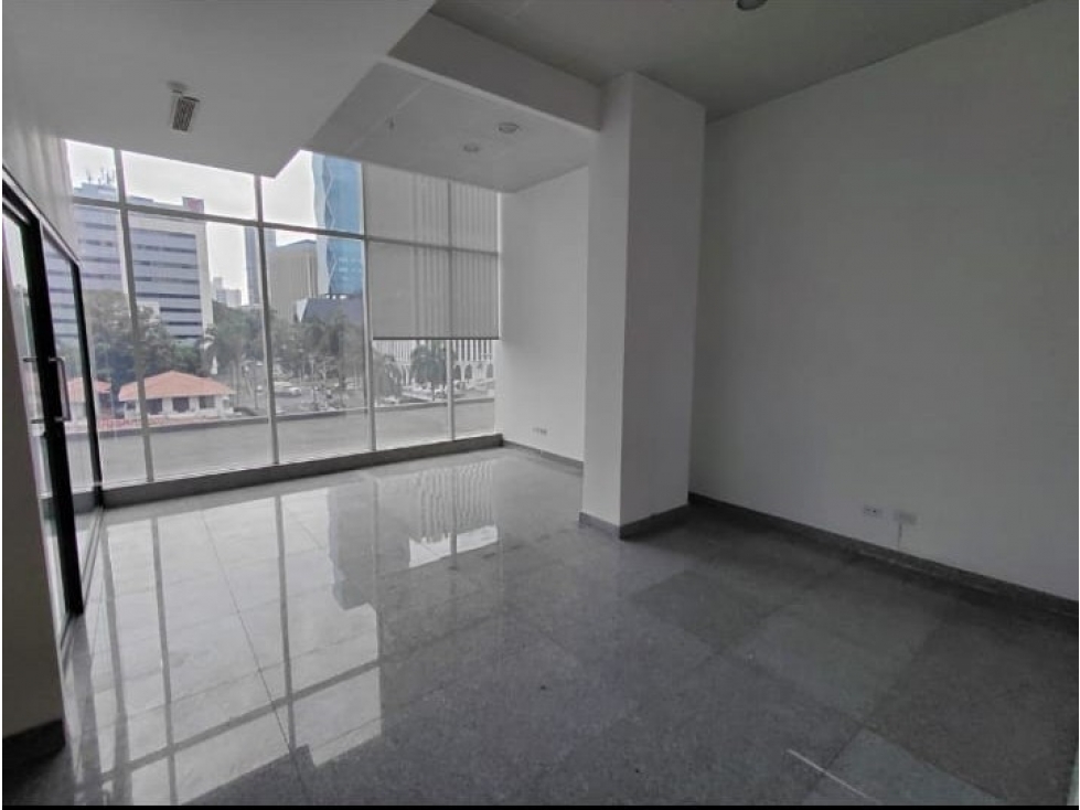 ALQUILER OFICINA AMOBLADA EN PLAZA HABITATS
