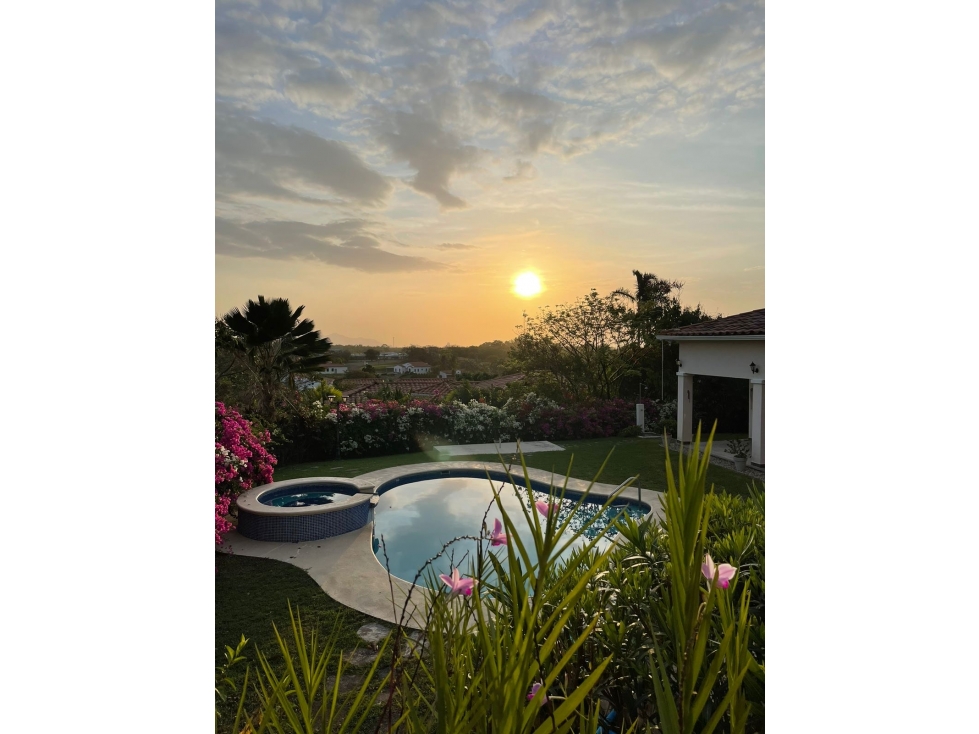 Residencia de lujo con dos casas y piscina en Hacienda Pacífica — foto 2