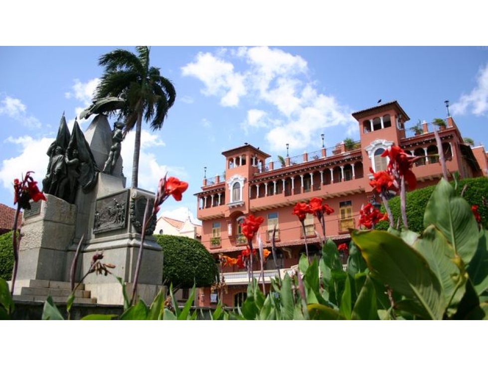 ALQUILER APARTAESTUDIO CASCO VIEJO 55M2 HOTEL COLOMBIA CV