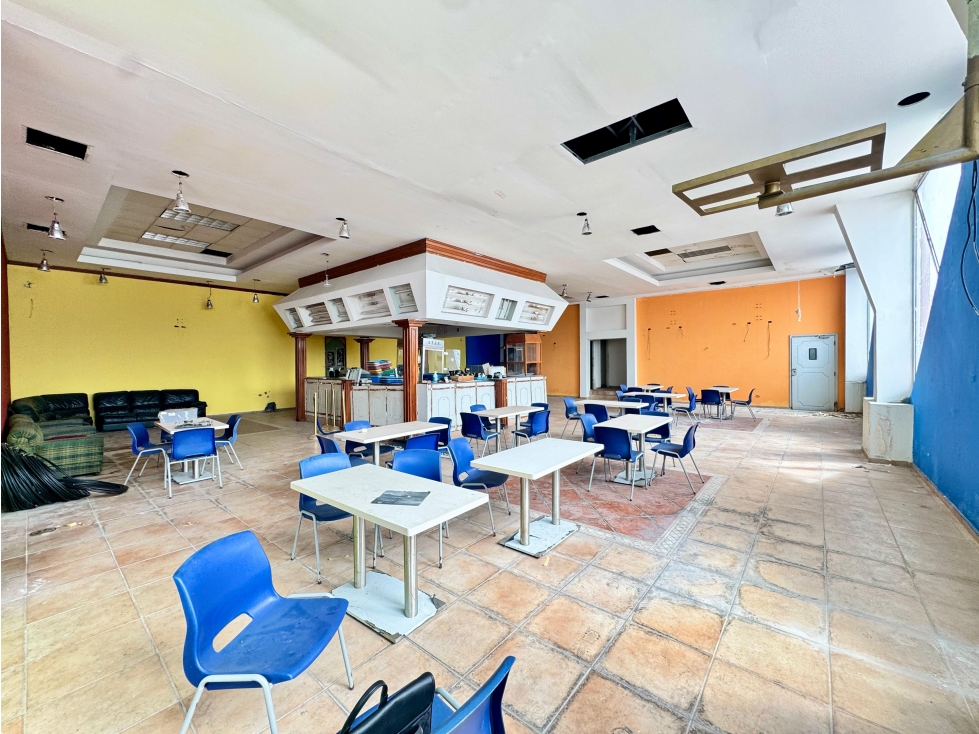 VENTA LOCAL VIA TRANSISTMICA PLAZA AGORA 1,412.74M2 SALAS DE CINE CV - 1