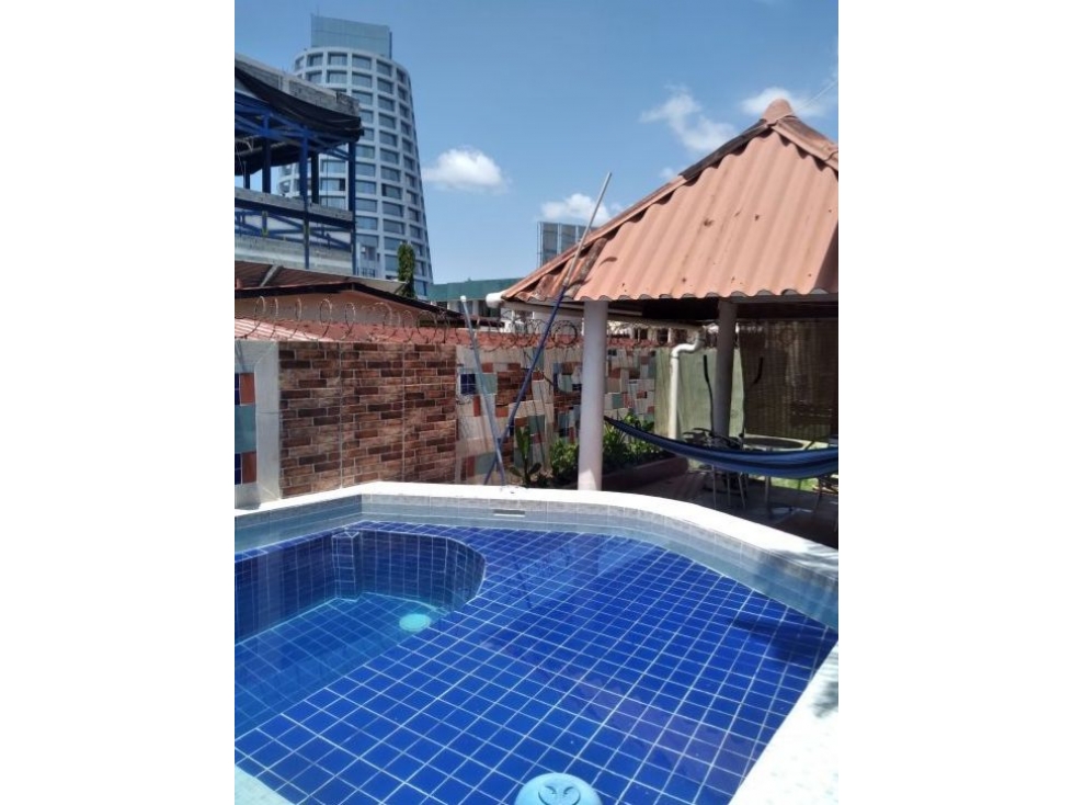 VENTA DE CASA CON PISCINA 470MTS EN LOS ANGELES, BETHANIA AK