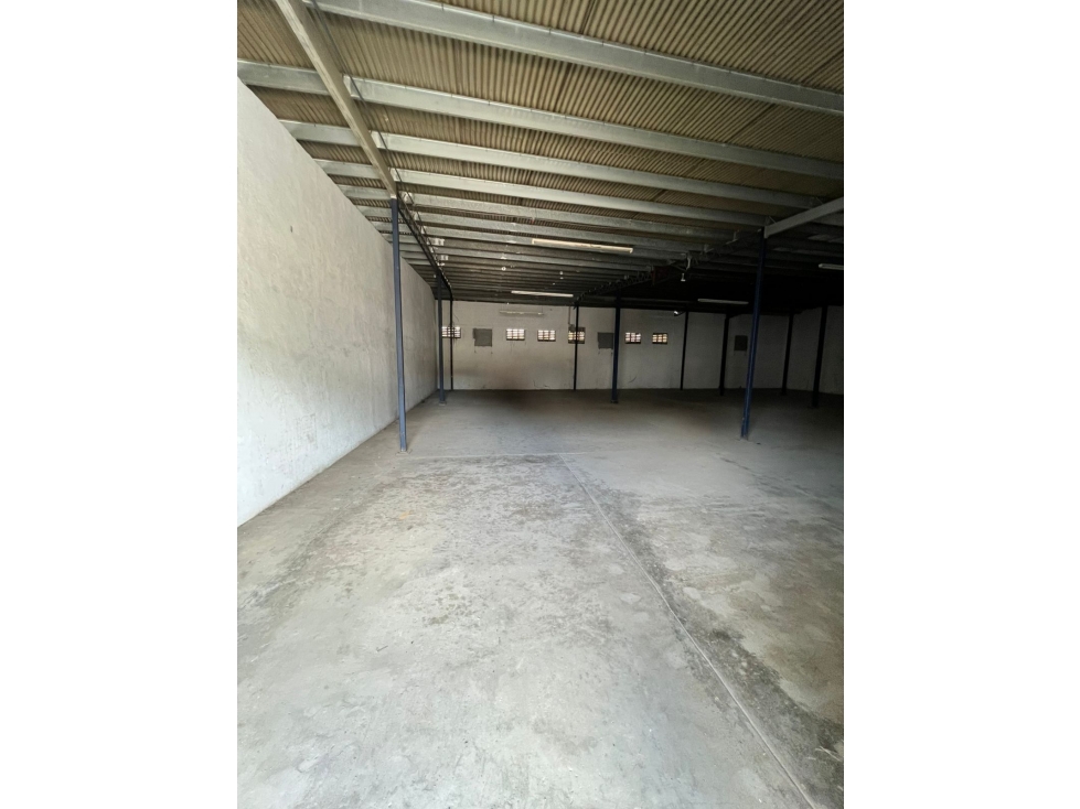 ALQUILER GALERA CARRASQUILLA 700M2 UBICACIÓN CENTRICA MLD - 2