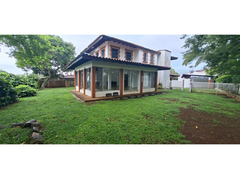 ALQUILER CASA EL DORADO AMOBLADA 700M2 ZONA TRANQUILA CV - 2