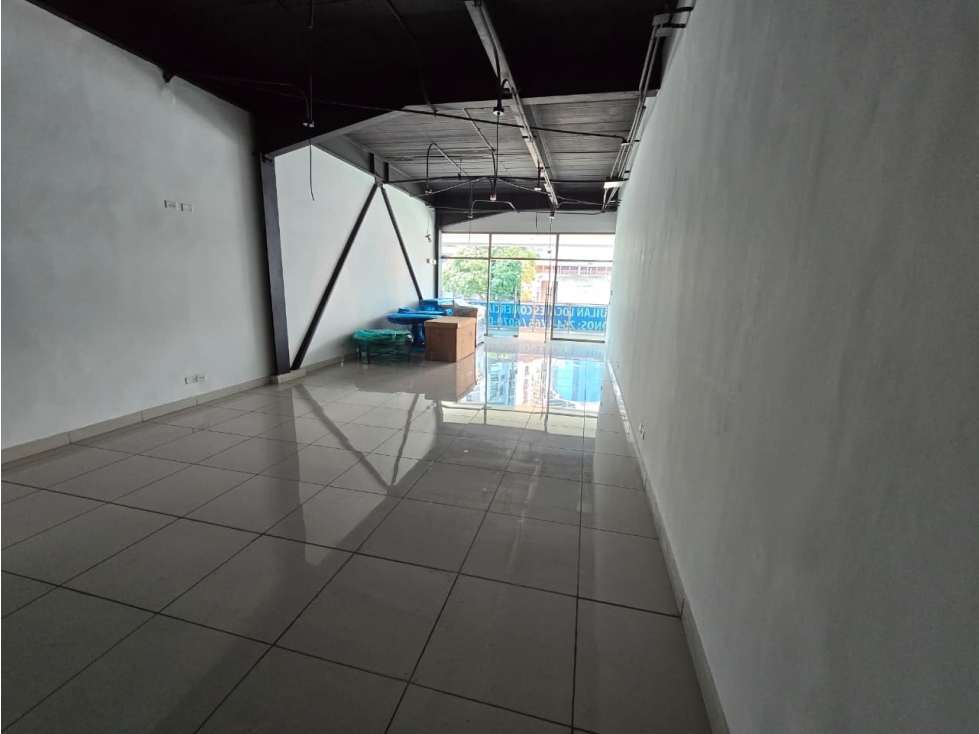 ALQUILER DE LOCAL COMERCIAL EN BELLA VISTA AQ — foto 6