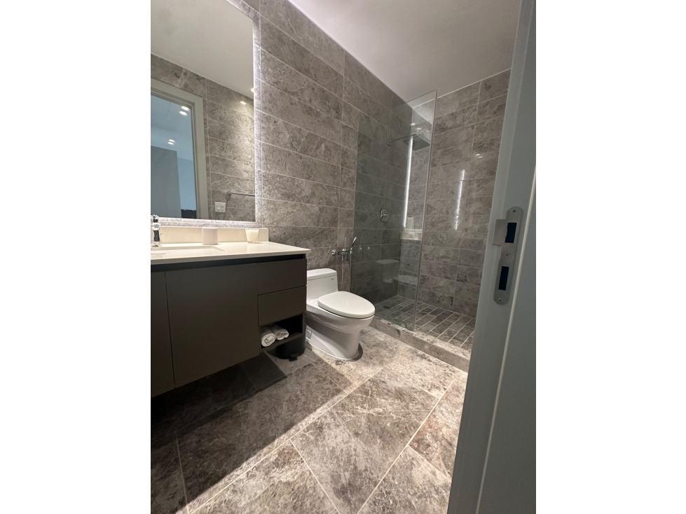 SE VENDE APARTAMENTO EN PACIFIC POINT - TIENE 360MTS CUADRADOS