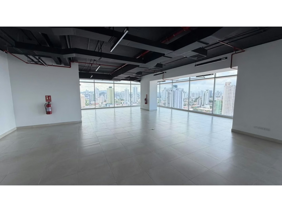 ALQUILER OFICINA PREMIUM SORTIS, 180M2, 4 PARKING MC - 1