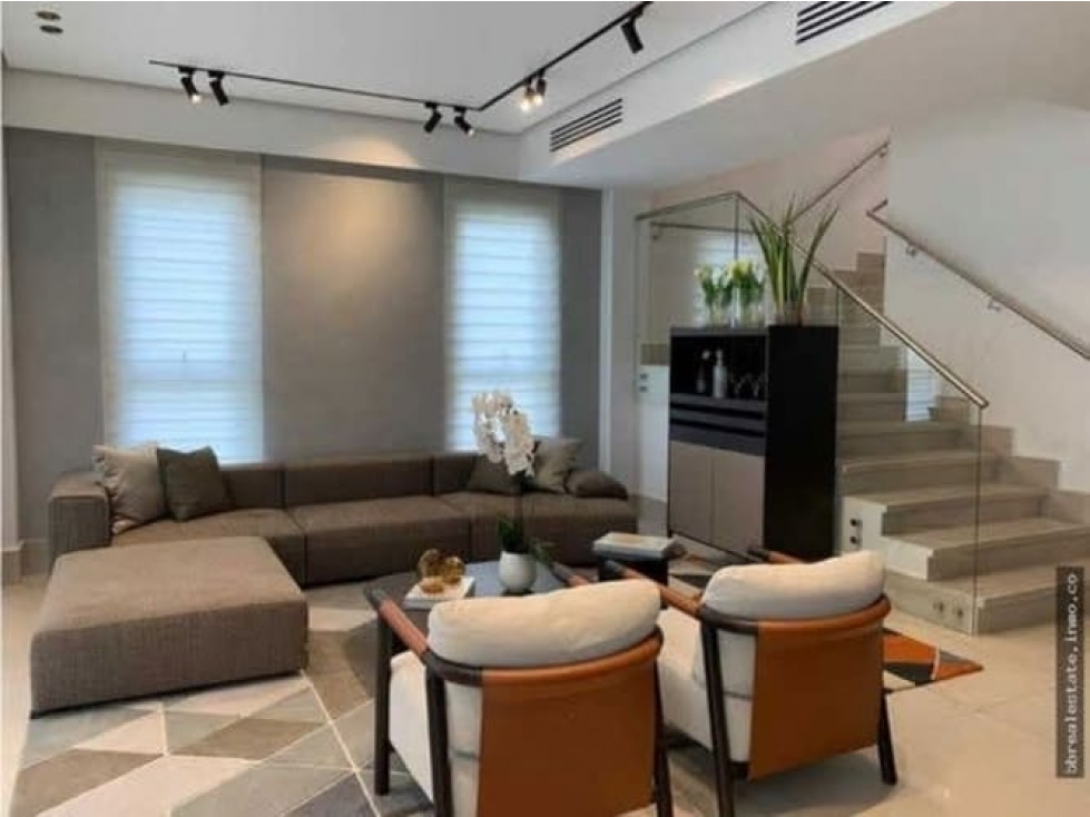 VENTA TOWN HOMES THE RESERVE SANTA MARIA