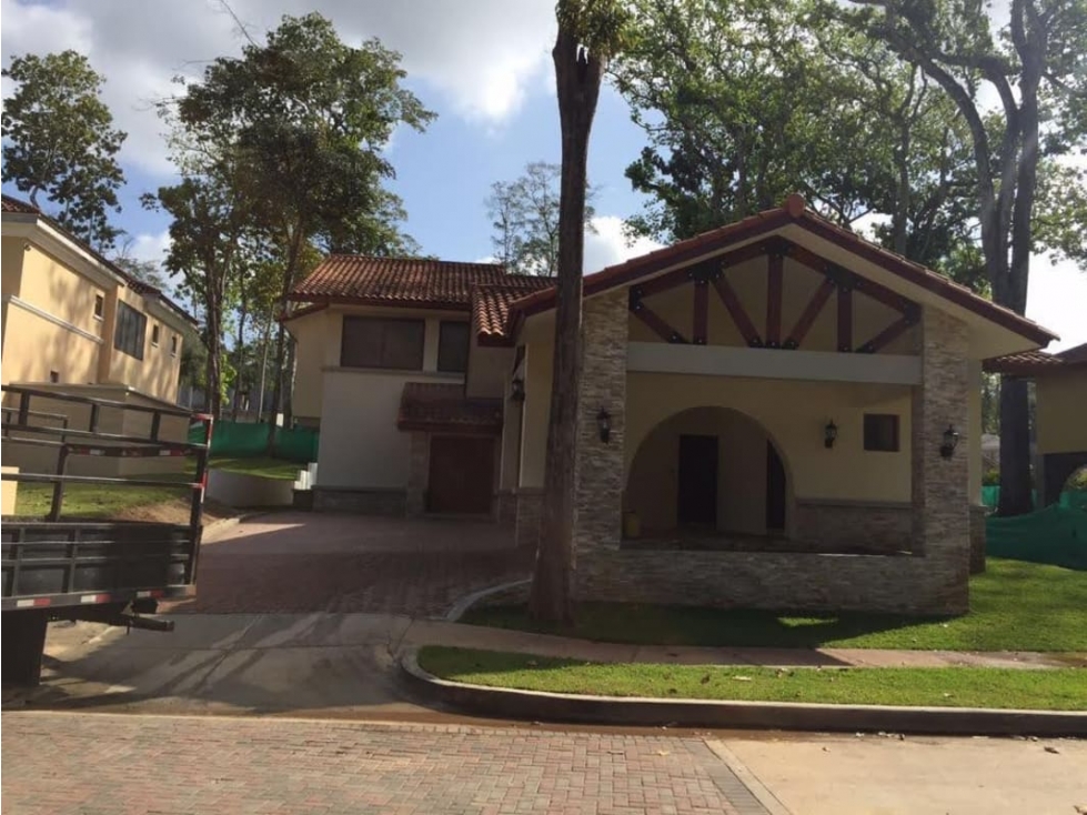CASA EN URBANIZACION LOS SENDEROS - CLAYTON - 3