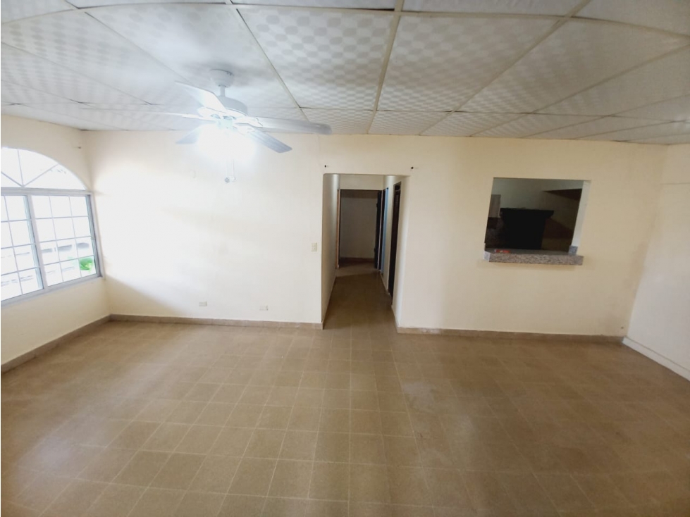   SE VENDE CASA EN URBANIZACION ANAYANSI, JUAN DIAZ — foto 3