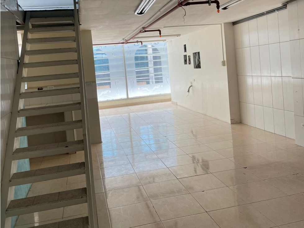 ALQUILER LOCAL COMERCIAL OBARRIO PLAZA STRIP 58 304M2 — foto 4