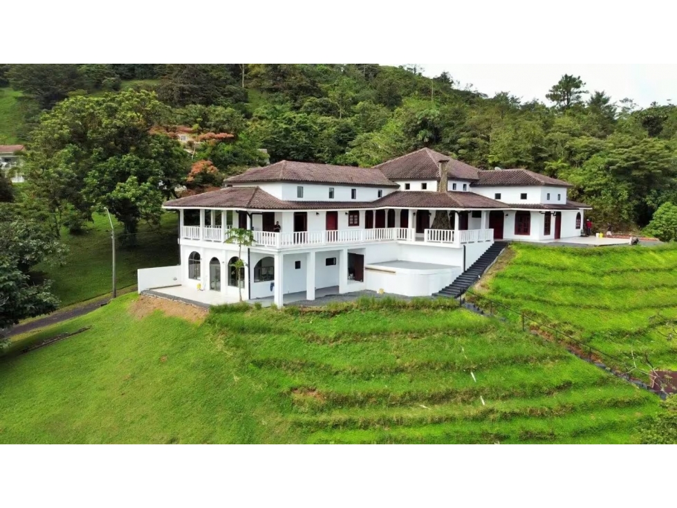 VENTA CASA LUJOSA EN ALTOS DEL MARIA 2074M2 MLD
