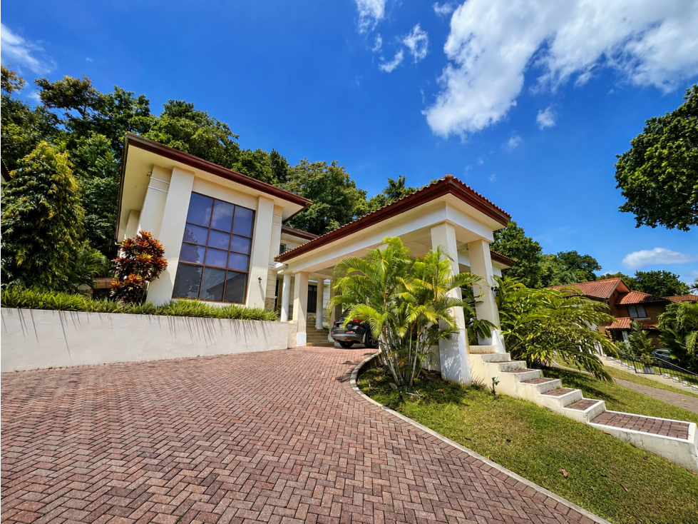 VENTA CASA EN CLAYTON 874m2 SENDERO DE CAMINO DE CRUCES TC