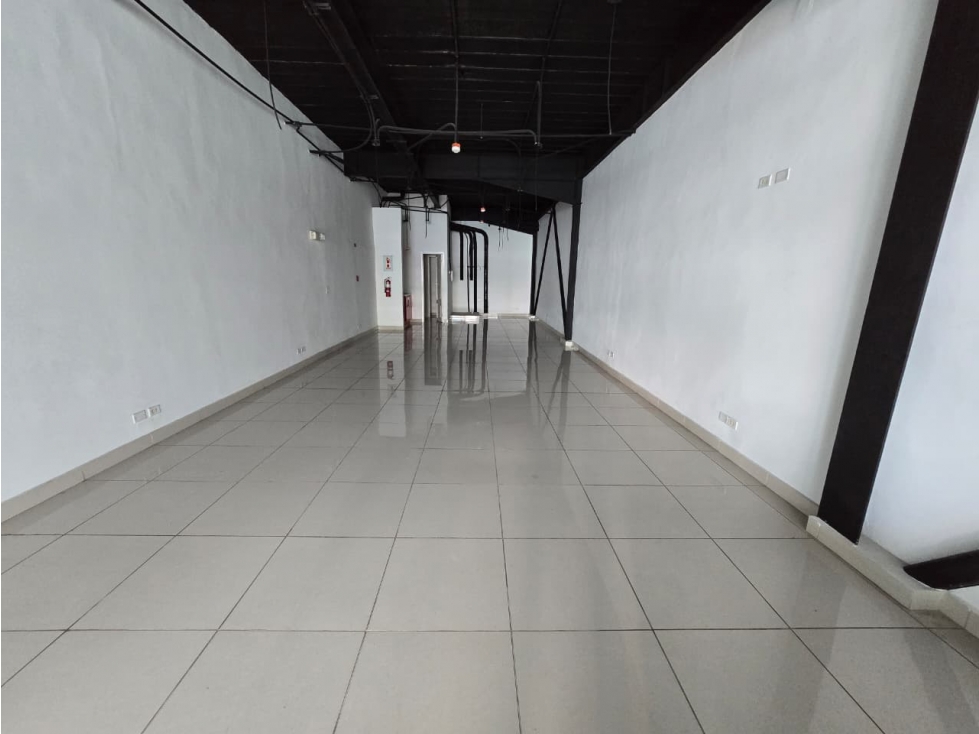 ALQUILER DE LOCAL COMERCIAL EN BELLA VISTA AQ — foto 2