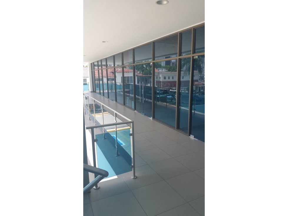 LOCAL COMERCIAL EN BELLA VISTA PLAZA COWES 100 MTS - 4