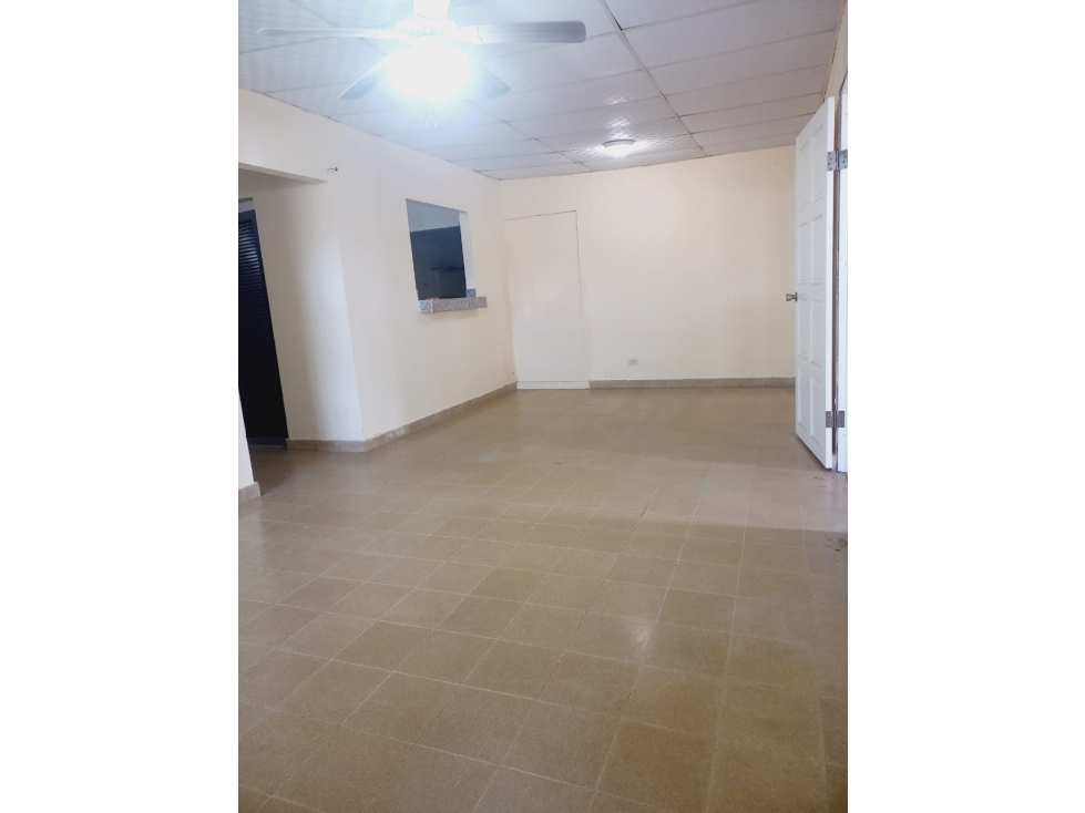   SE VENDE CASA EN URBANIZACION ANAYANSI, JUAN DIAZ — foto 4