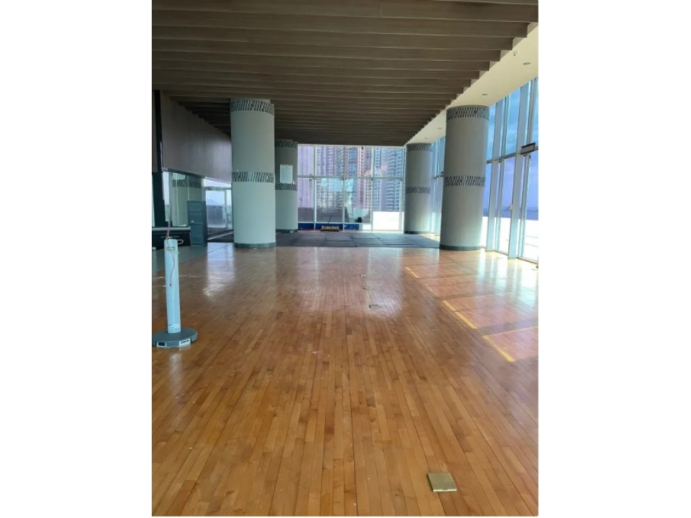 ALQUILER LOCAL 457m2 PARA GIMNASIO LISTO PARA OCUPAR OCEANIA — foto 2