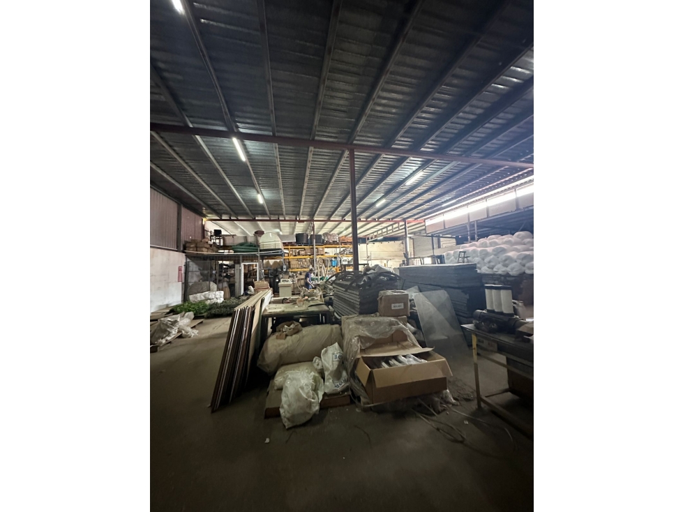 ALQUILER GALERA 610M2 PARQUE ARAPAIMA LAS MAÑANITAS MTTO INCLUIDO MCP — foto 3