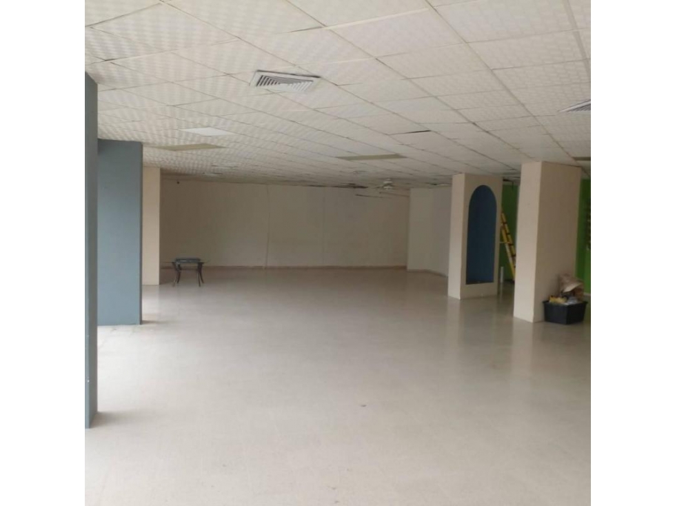 ALQUILER LOCAL COMERCIAL 850 M2 DE 2 PISOS EN EL CARMEN YL — foto 3