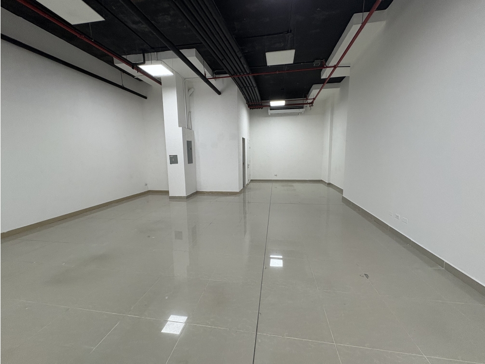ALQUILER LOCAL 100M2 PLANTA BAJA VIA PORRAS ROYAL BLUE PLAZA — foto 5