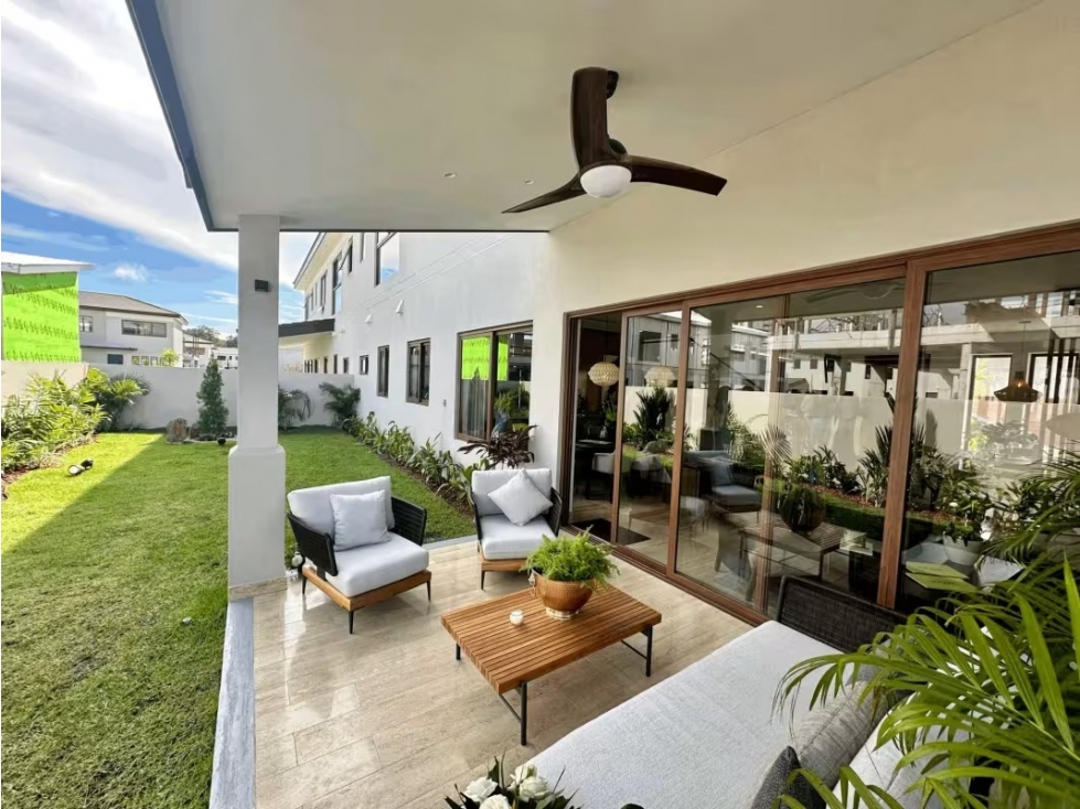 VENTA CASA SANTA MARIA ACABADOS DE LUJO 4 y 3 RECAMARAS THE WOODS MLD — foto 4