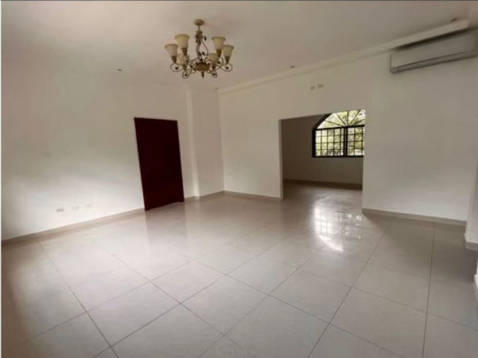 VENTA O ALQUILER CASA EN ALBROOK GRANDE DE 976.96MT CURUNDU CV — foto 3