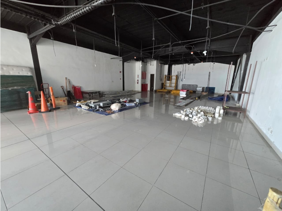 ALQUILER DE LOCAL COMERCIAL EN BELLA VISTA, PLANTA BAJA AQ — foto 3