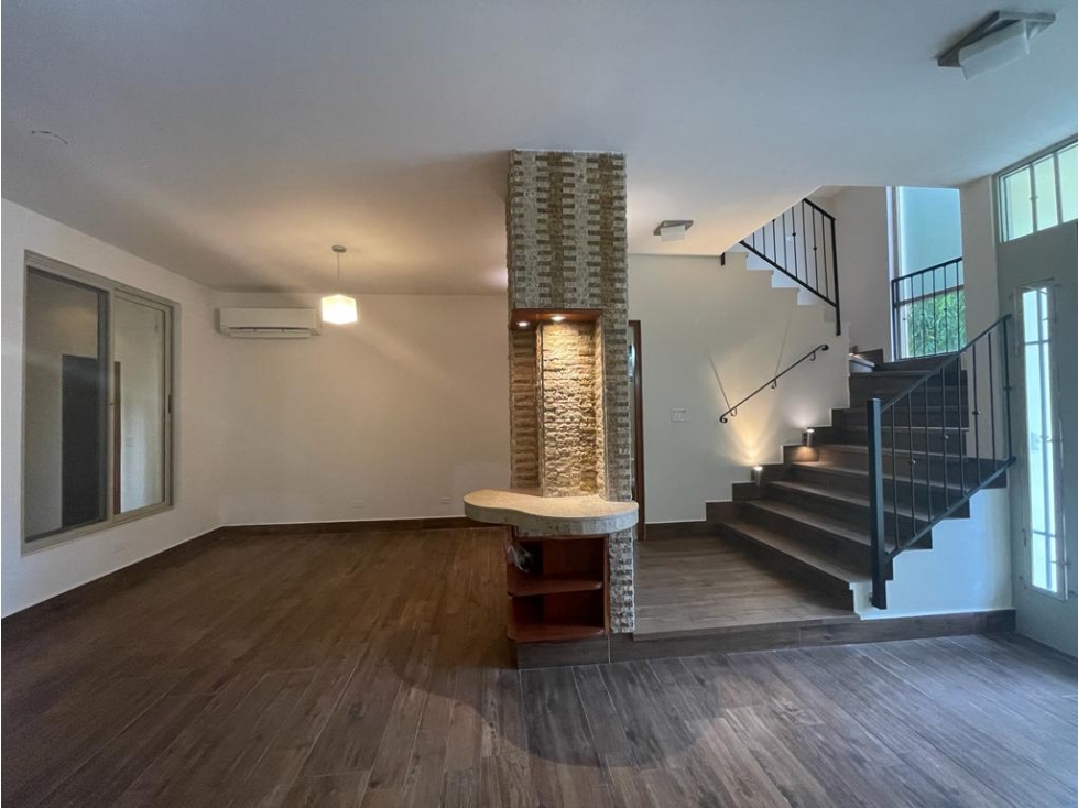 VENTA Y ALQUILER DE CASA CON ÁTICO, EN CLAYTON, EMBASSY GARDENS JP — foto 3