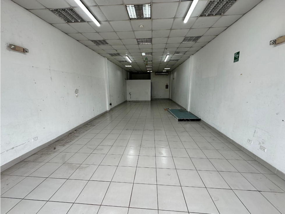 ALQUILER LOCAL 98 M2 MAÑANITAS CITY PLAZA AEROPUERTO II MC - 5