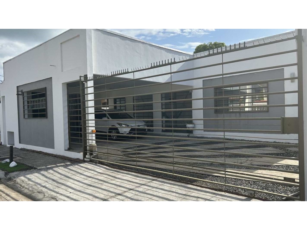 VENTA DE CASA EN CHANIS 272M2 - 2