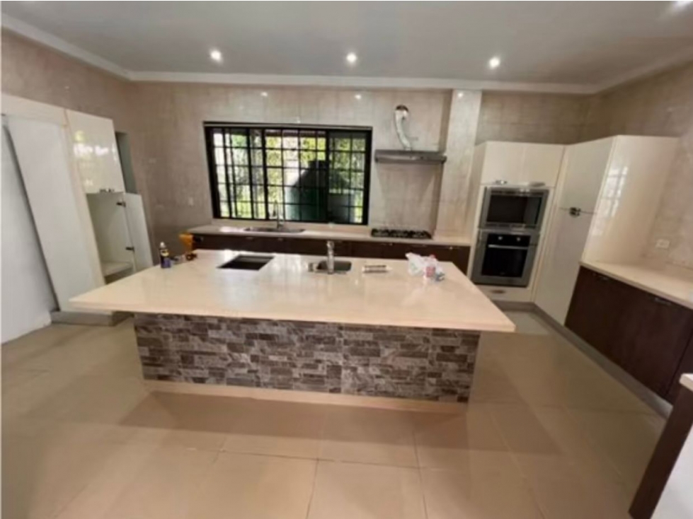 VENTA O ALQUILER CASA EN ALBROOK GRANDE DE 976.96MT CURUNDU CV — foto 5