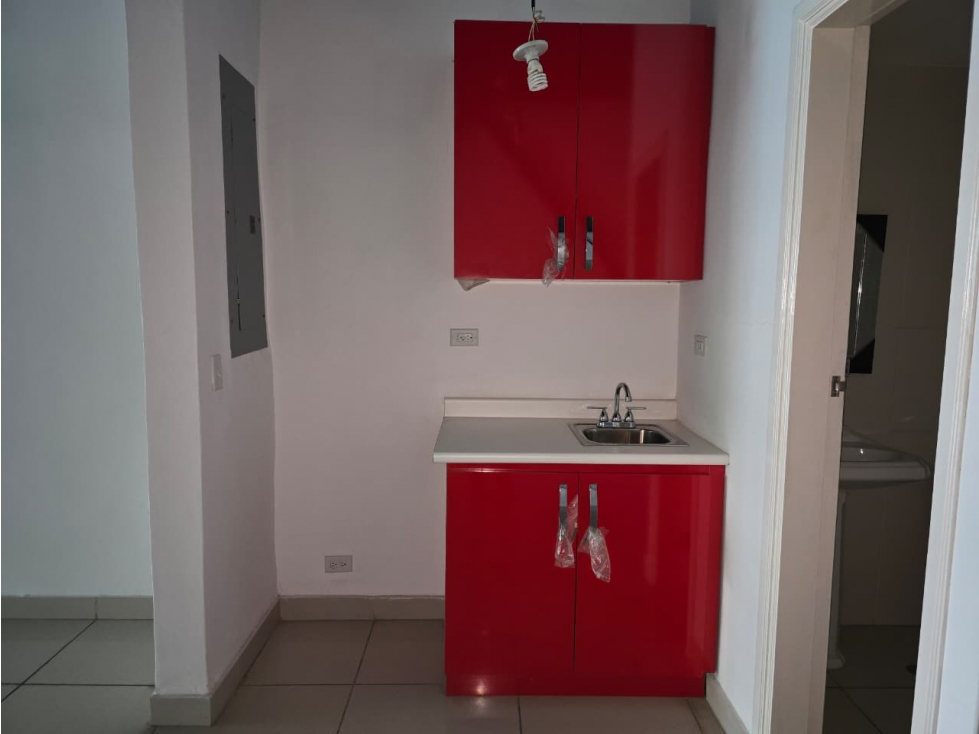 ALQUILER DE LOCAL COMERCIAL EN BELLA VISTA AQ — foto 5