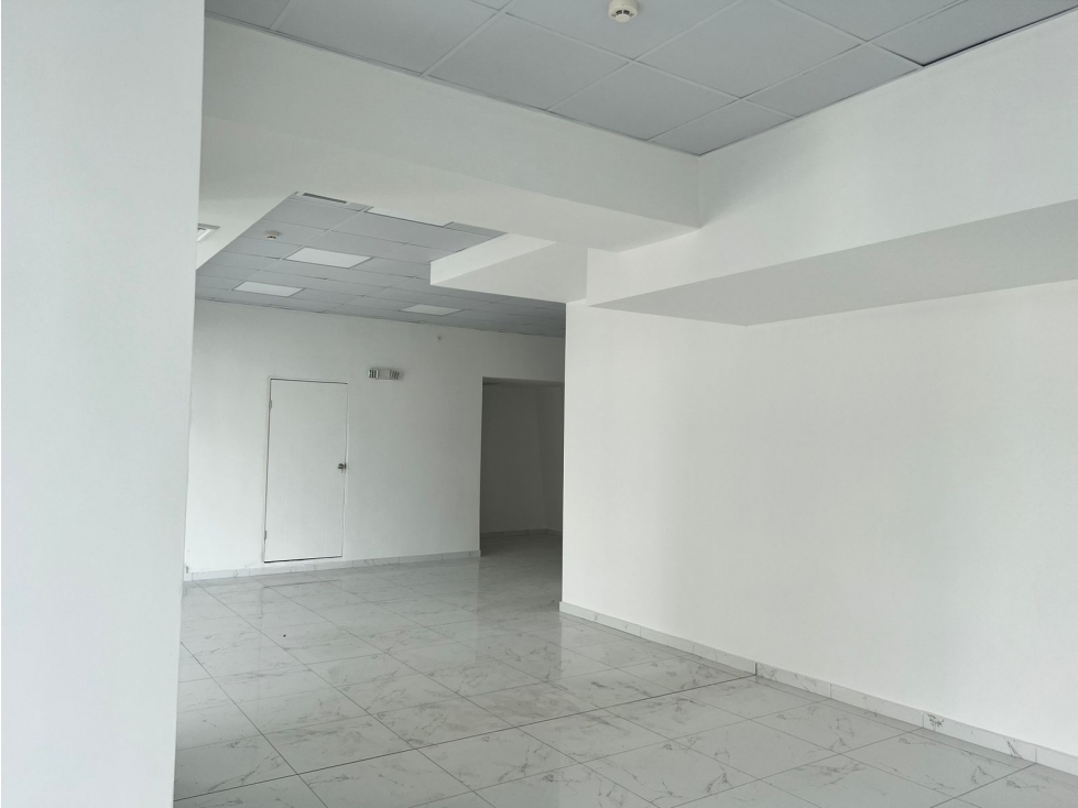 ALQUILER OFICINA LISTA PARA OCUPAR 129 M2 OBARRIO SORTIS GANGA — foto 2