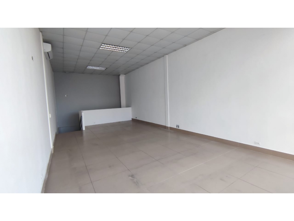 ALQUILER/VENTA LOCAL COMERCIAL PLANTA BAJA SAN FRANCISCO PLAZA 68 - 4