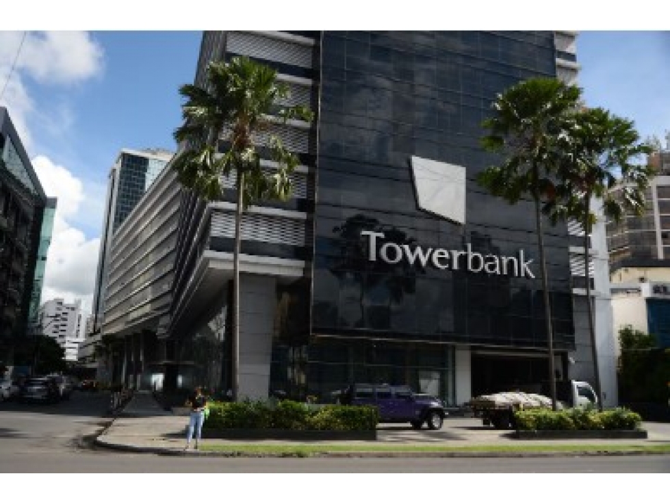 ALQUILER OFICINA AMOBLADA SERVICIOS INLCUIDOS TOWERBANK CALLE 50 MC