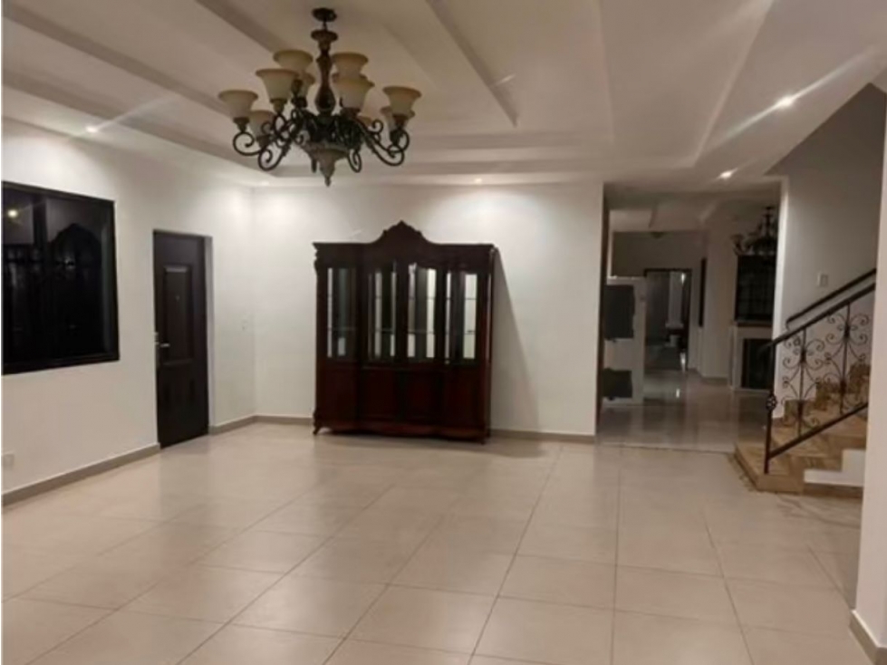 VENTA O ALQUILER CASA EN ALBROOK GRANDE DE 976.96MT CURUNDU CV — foto 2