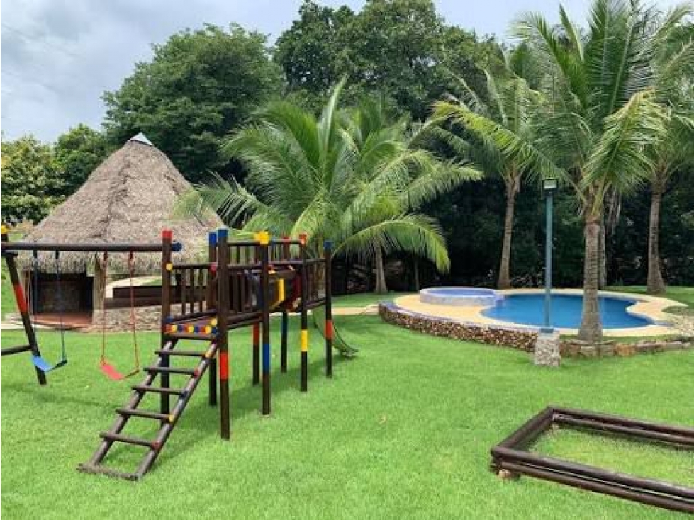 LOTE EN VENTA CON PISCINA , LAS PALMAS CAPIRA — foto 3