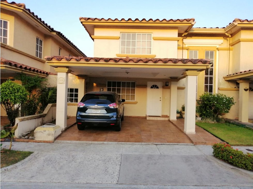 VENTA DE CASA PH DORADO SPRING CONDADO DEL REY 236MTS JP