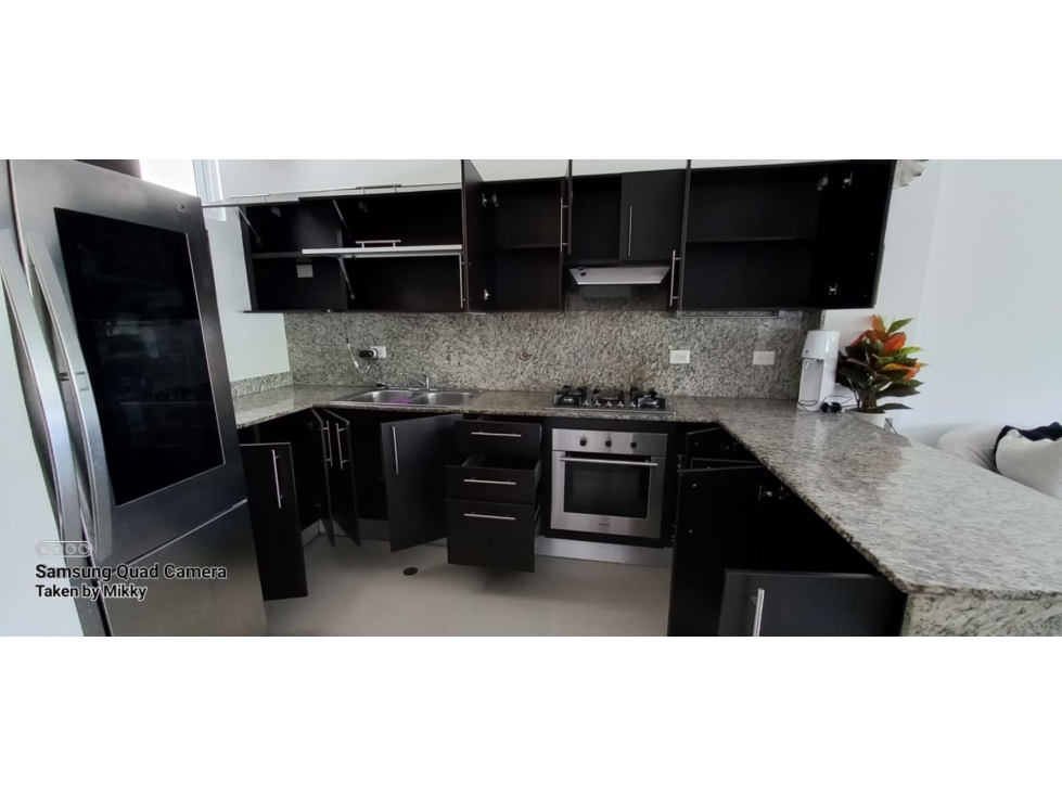SE VENDE APARTAMENTO EN ALTAMIRA GARDENS 150M 3REC MAS CBE — foto 4