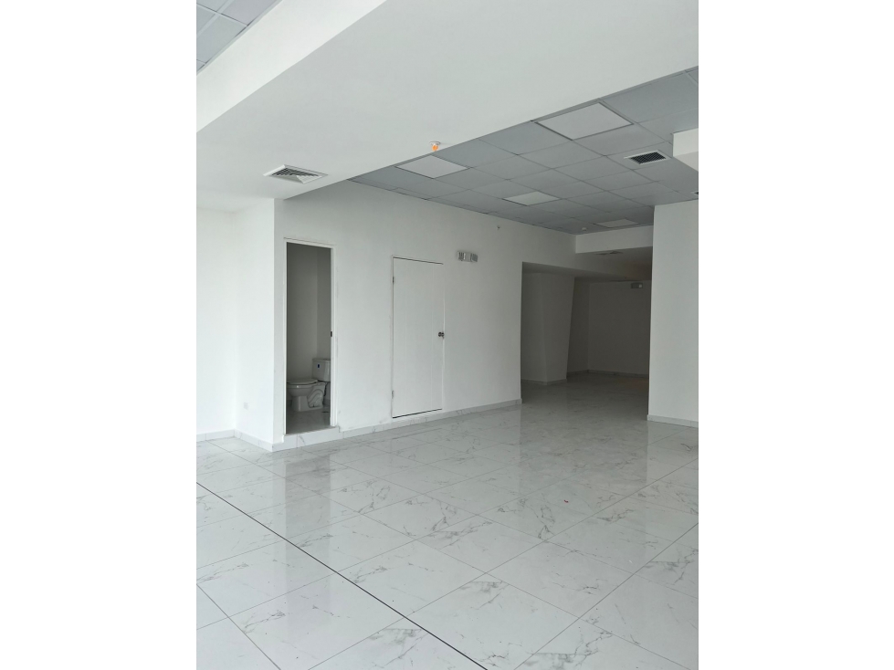 ALQUILER OFICINA LISTA PARA OCUPAR 129 M2 OBARRIO SORTIS GANGA — foto 3
