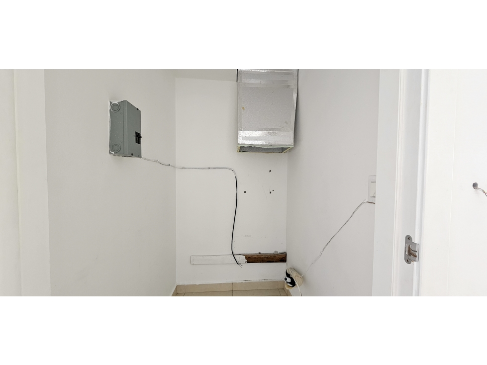ALQUILER APARTAMENTO LINEA BLANCA AVENIDA BALBOA PH WATERS yl — foto 5